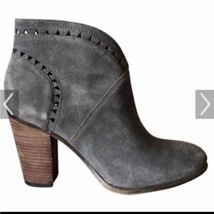 Vince Camuto Fritan bootie size 9M